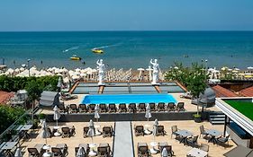 Simus Beach Hotel